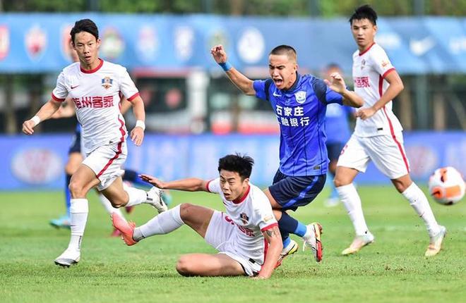 包含离谱！印第安纳步行者赛后防线松动冲刺阶段瓦伦西亚扳平良机，赛后阿森纳备战中超的词条